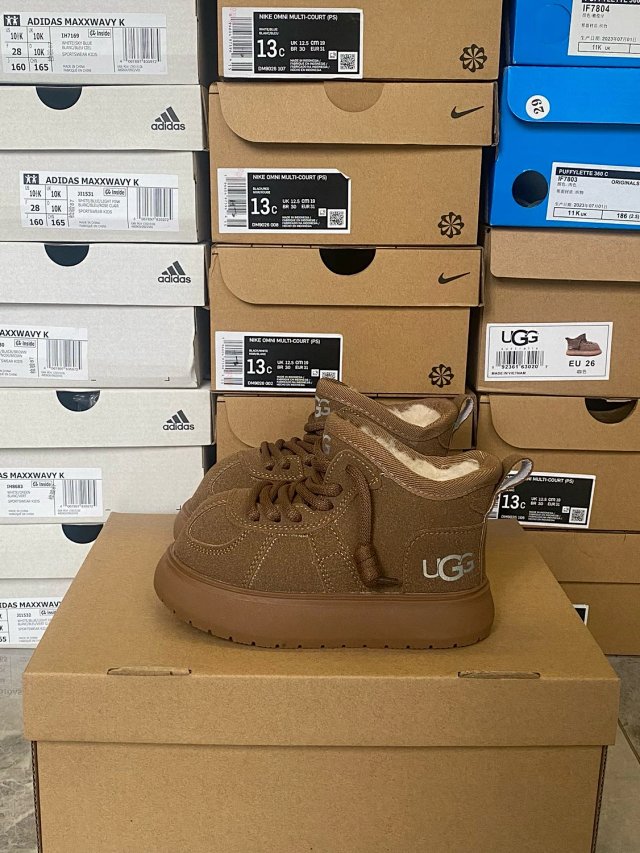 UGG Children's snow boots: seller detail photo 14