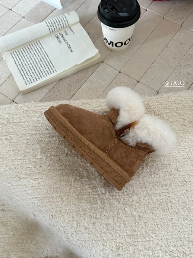 UGG Children's snow boots: seller detail photo 7