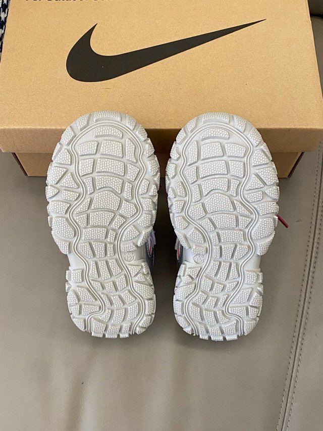 Nike children's Shoes: seller detail photo 10