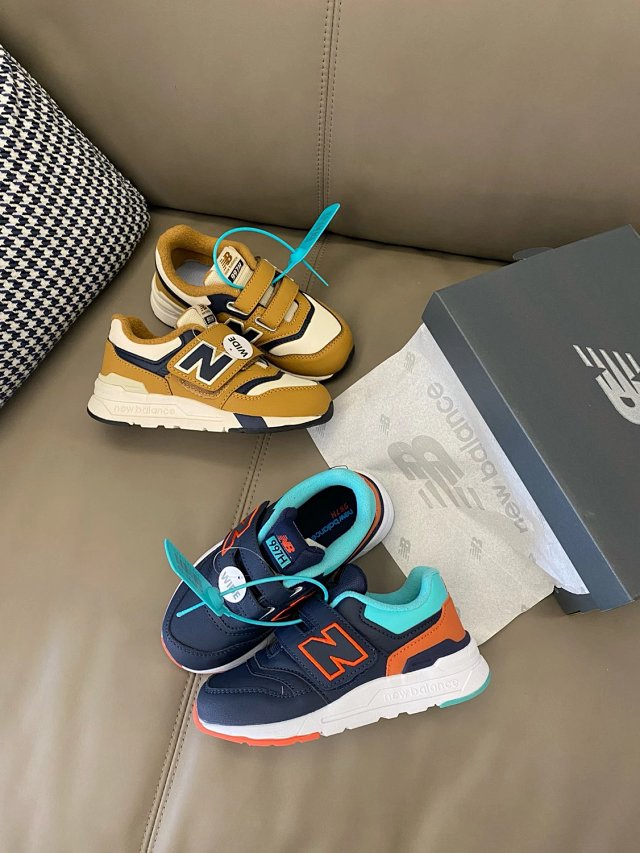 New Balance 997 children's Slippers Shoes: seller detail photo 4