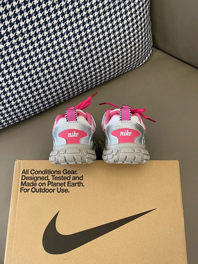 Nike children's Shoes: seller detail photo 8