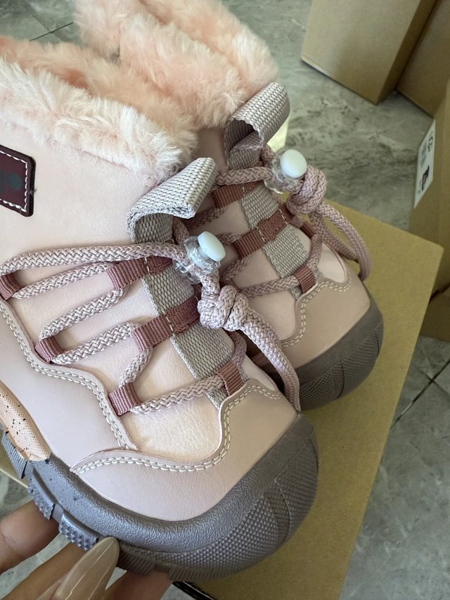 UGG Children's snow boots: seller detail photo 7