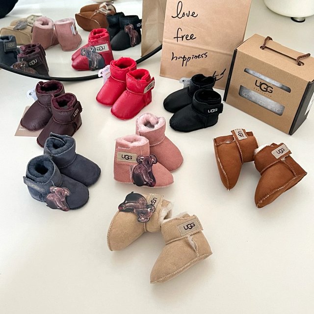 UGG Children's snow boots: seller detail photo 4