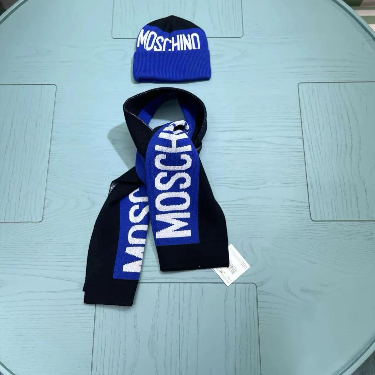 Moschino Children’s scarf | | 1 colorways