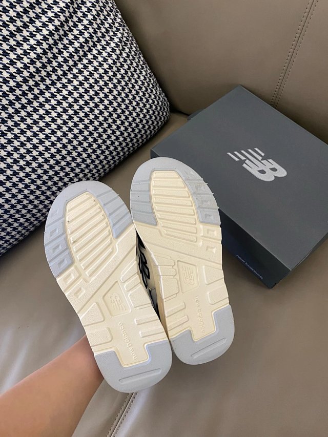 New Balance 997 children's Slippers Shoes: seller detail photo 10