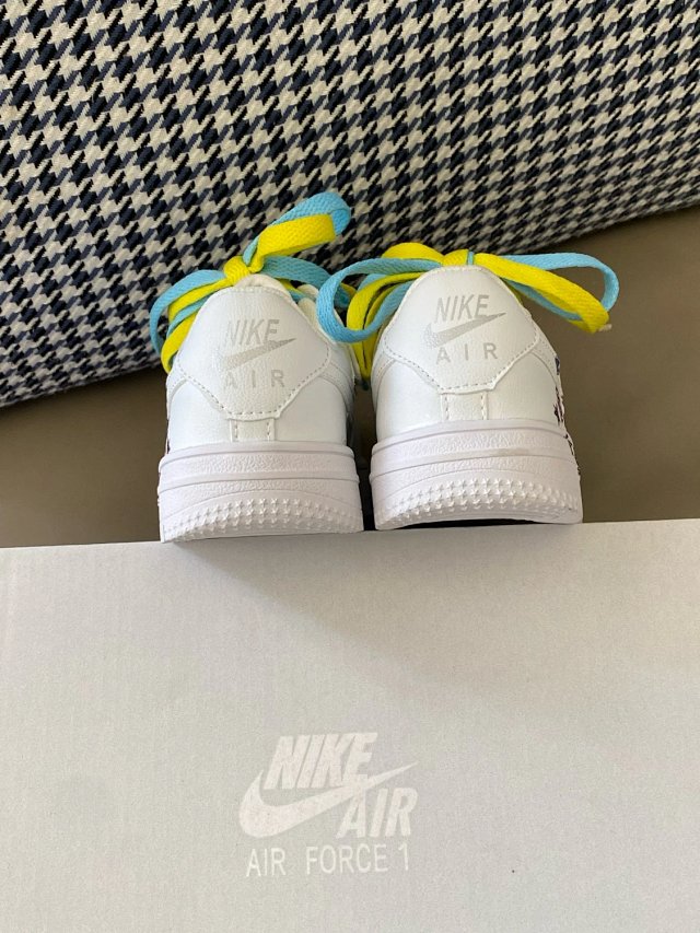 Nike children's Shoes: seller detail photo 11