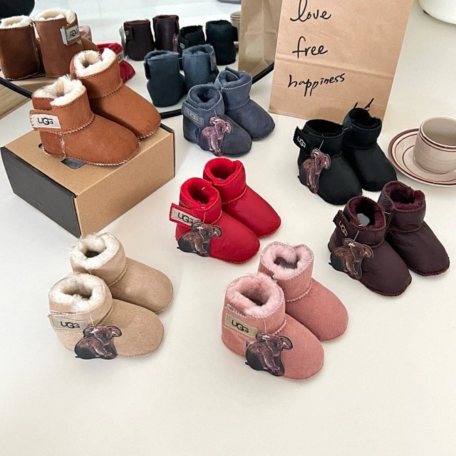 UGG Children's snow boots: seller detail photo 2