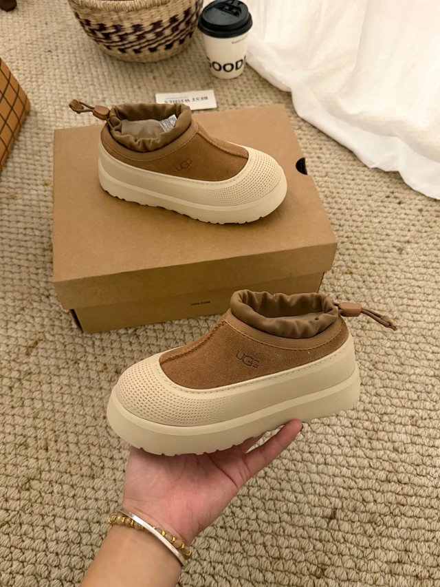 UGG Children's snow boots: seller detail photo 14
