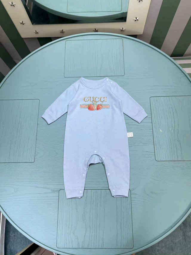 Gucci children's jumpsuit: seller detail photo 2