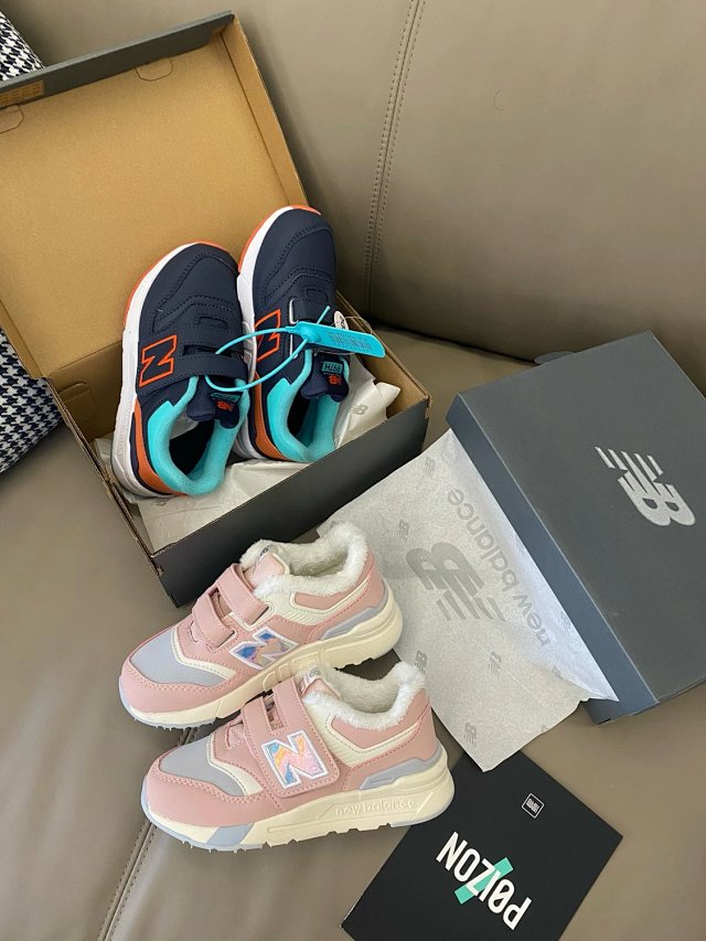 New Balance 997 children's Slippers Shoes: seller detail photo 8