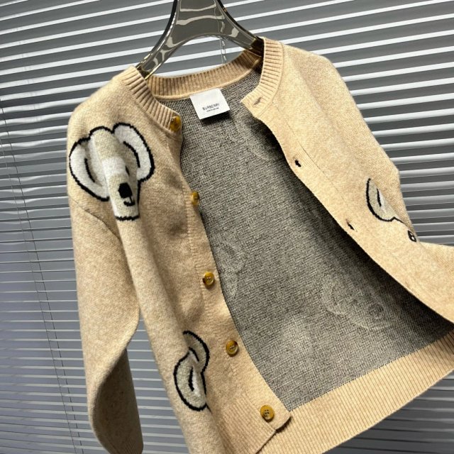 Burberry Children's Hoodie: seller detail photo 5