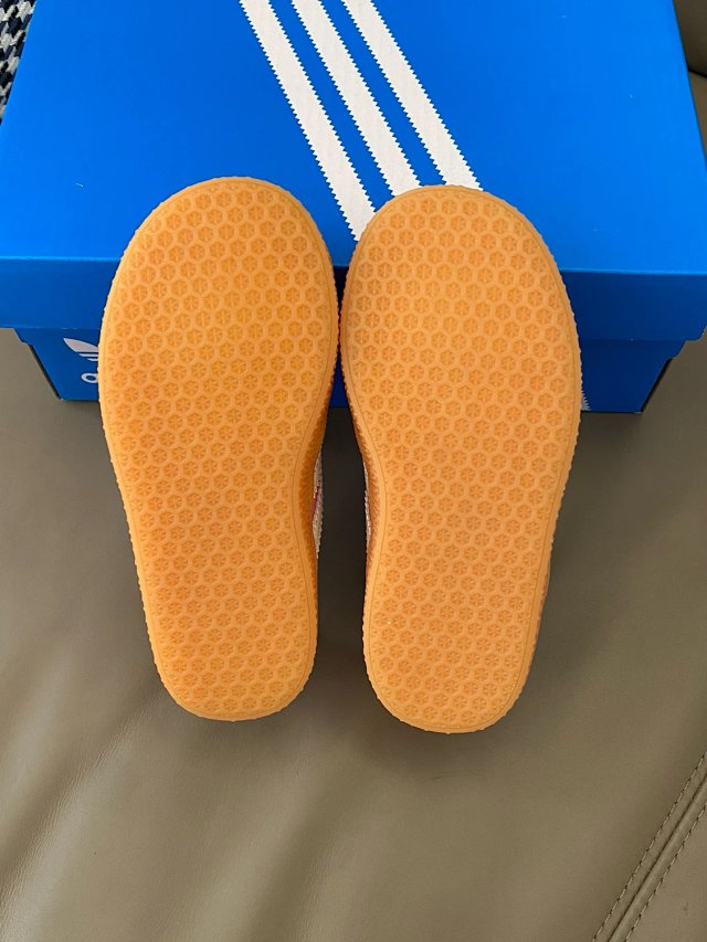 Adidas Children's Shoes: seller detail photo 11