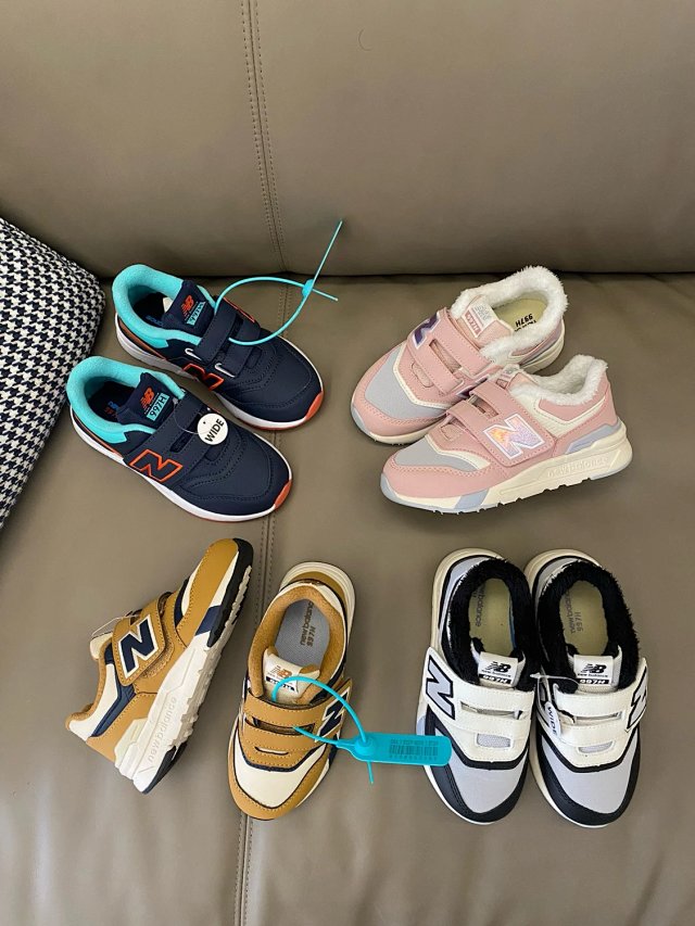 New Balance 997 children's Slippers Shoes: seller detail photo 5