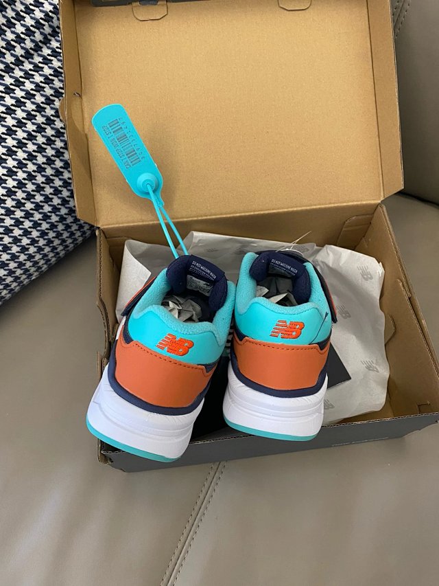 New Balance 997 children's Slippers Shoes: seller detail photo 9