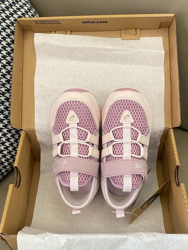 Asics Children's Shoes: seller detail photo 8
