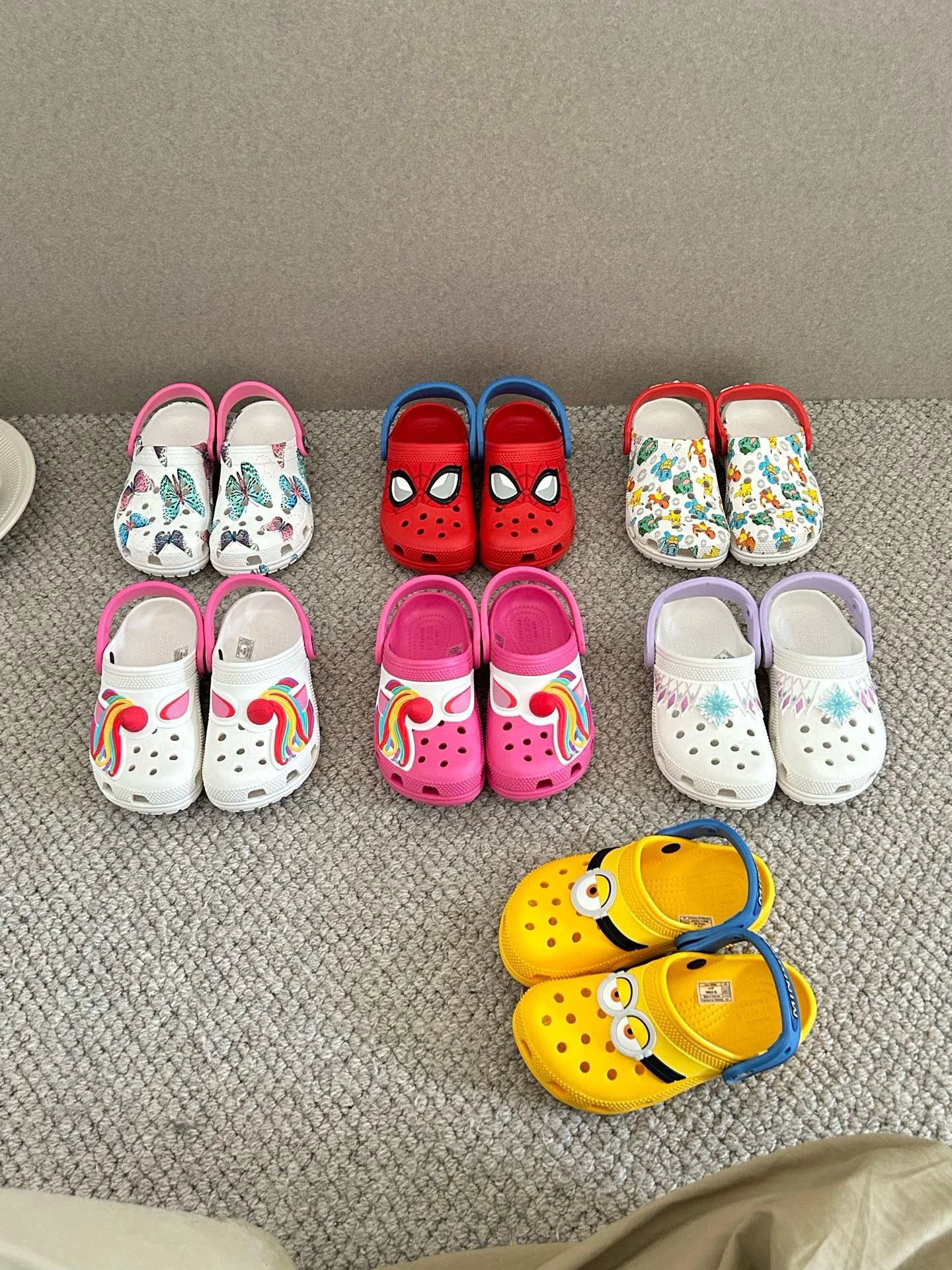 Crocs Classic Unicorn Jibbitz Clog White / Pink Multicolor Sandals - 3