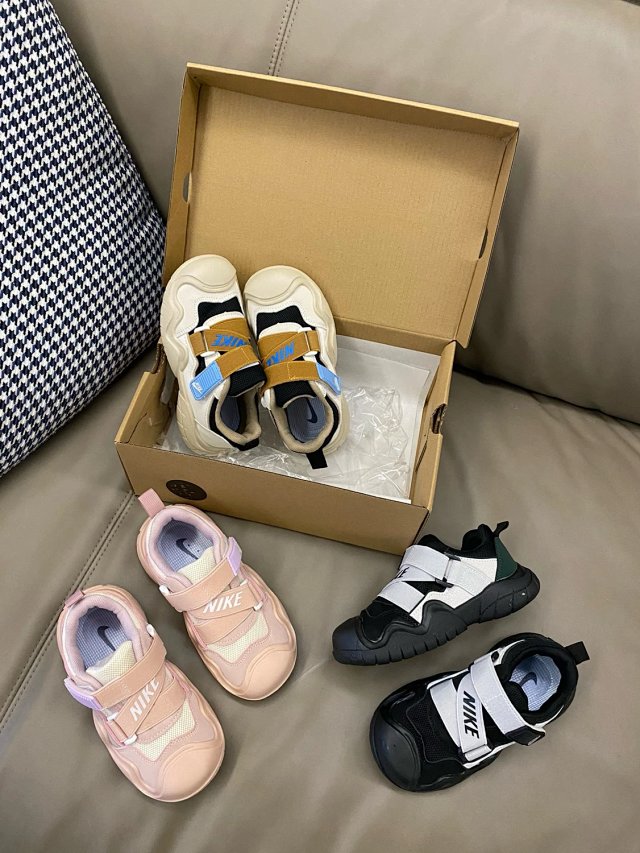 Nike children's Shoes: seller detail photo 4