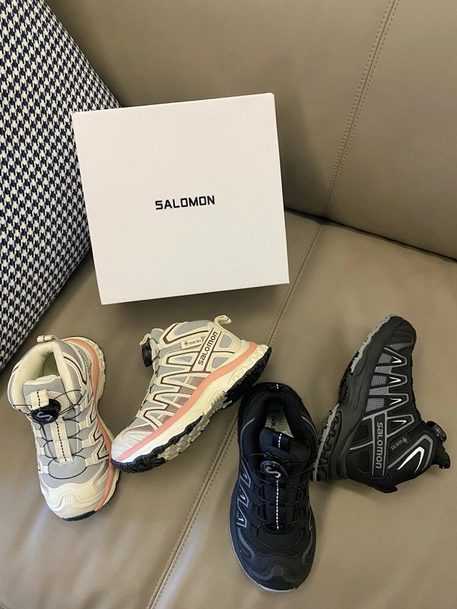 Salomon Children's Shoes: seller detail photo 4