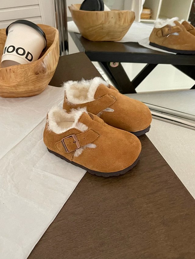UGG Children's snow boots: seller detail photo 8