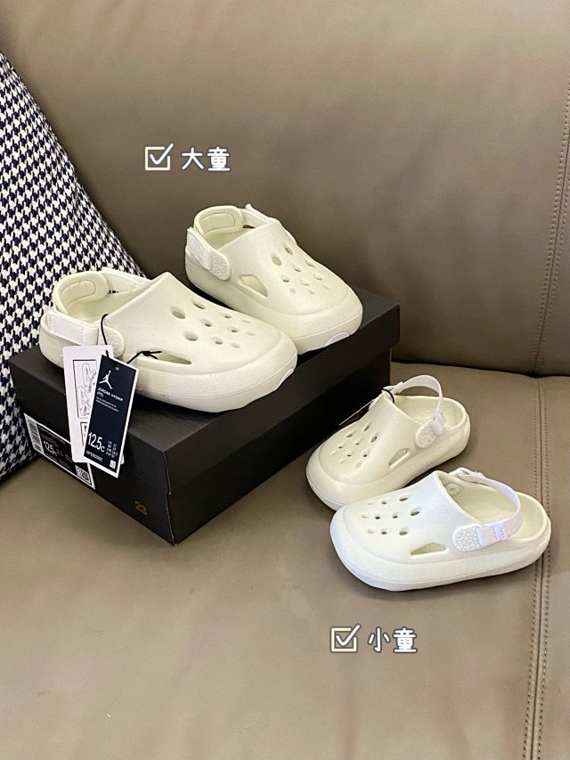 Nike Jordan children's slippers Shoes: seller detail photo 11