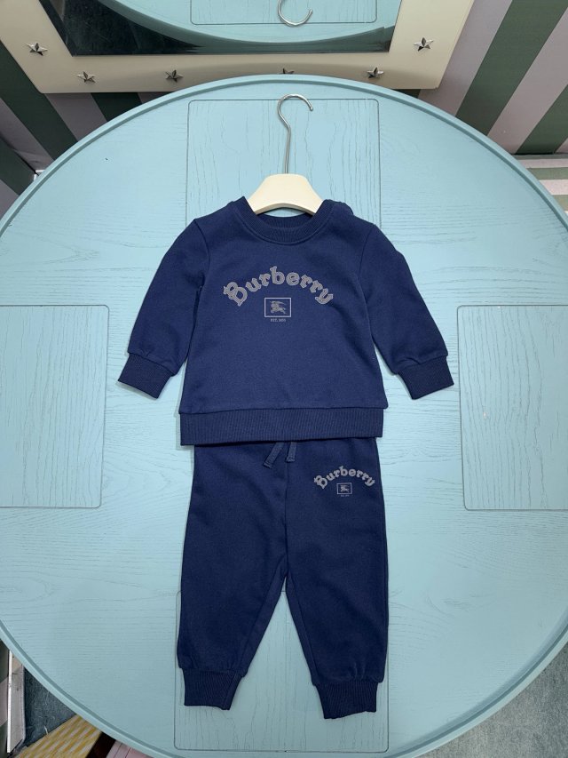 Burberry Children‘s Set: seller detail photo 3
