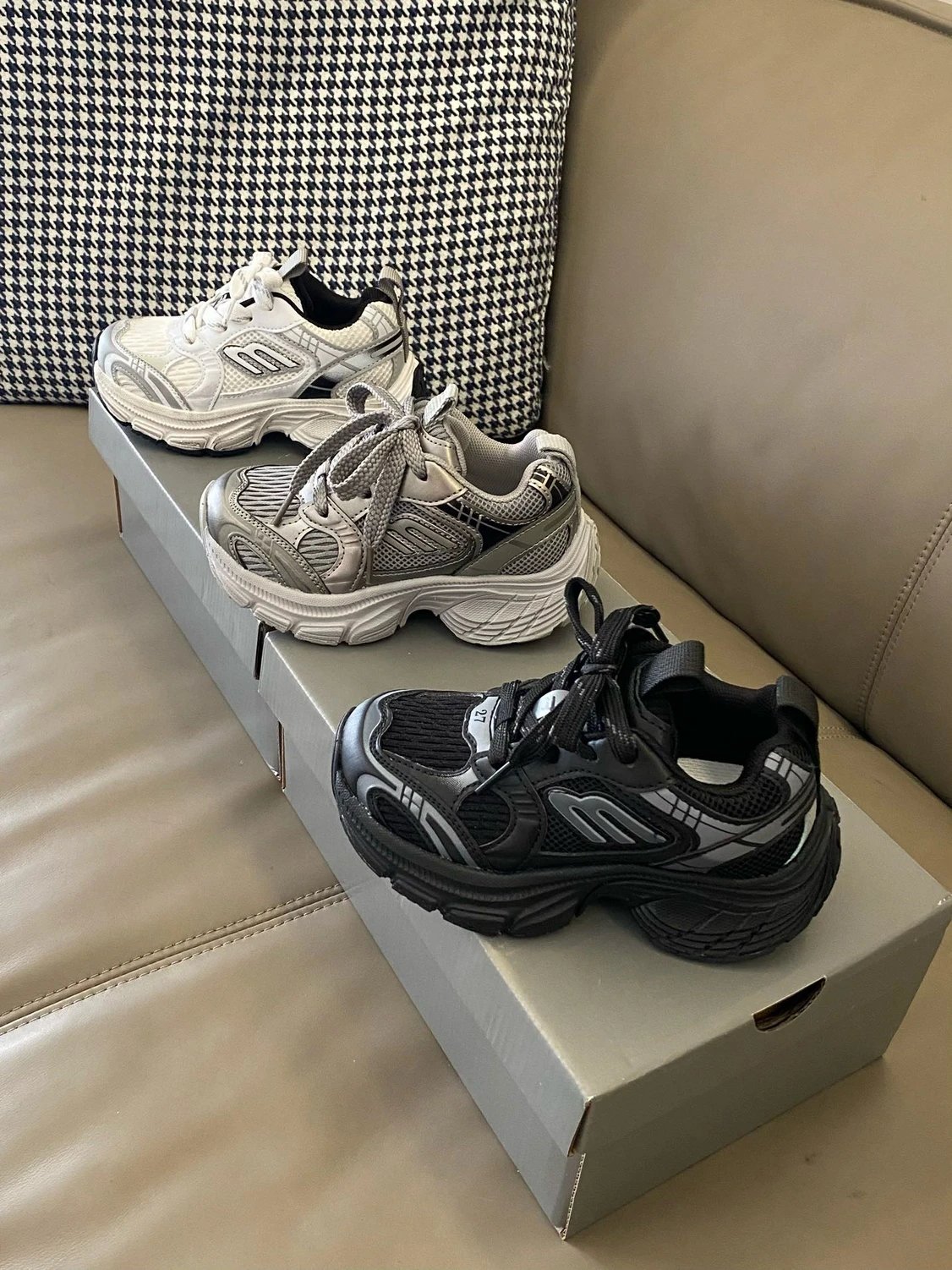 Design Skechers D'Lites 3 Gray Green Blue Chunky Sneakers - 9