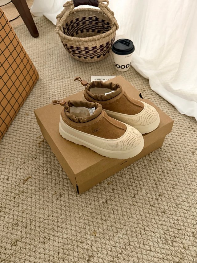 UGG Children's snow boots: seller detail photo 12
