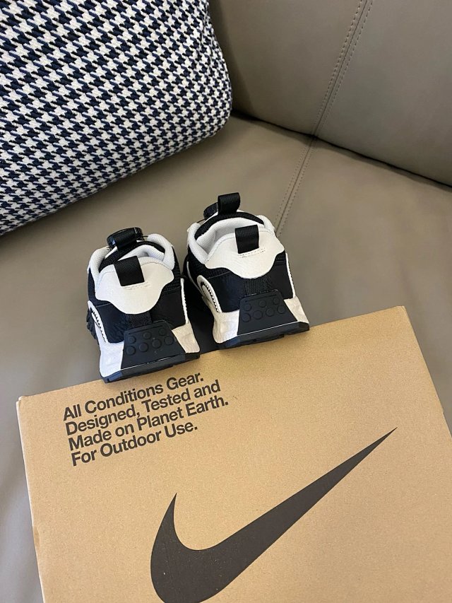 Nike Children's Shoes: seller detail photo 9