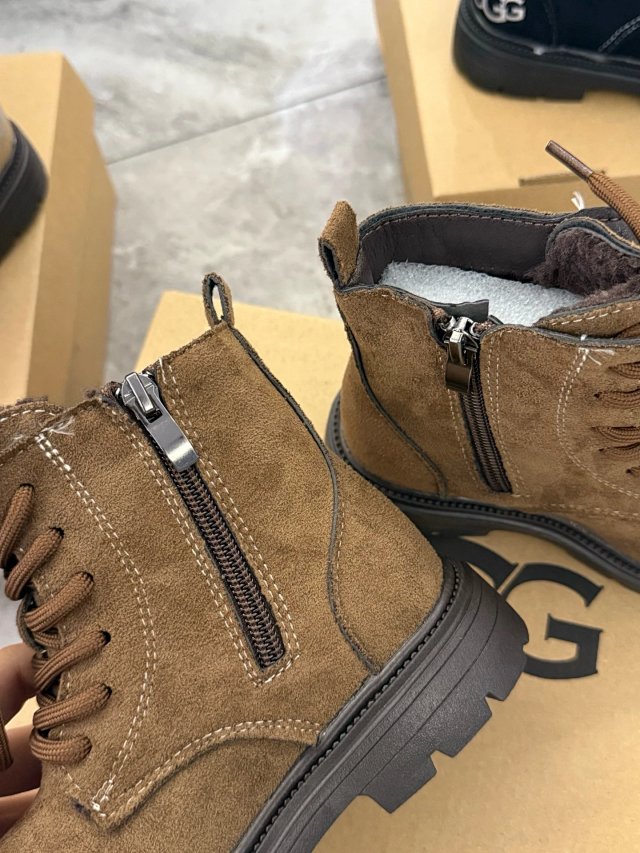 UGG Children's snow boots: seller detail photo 9