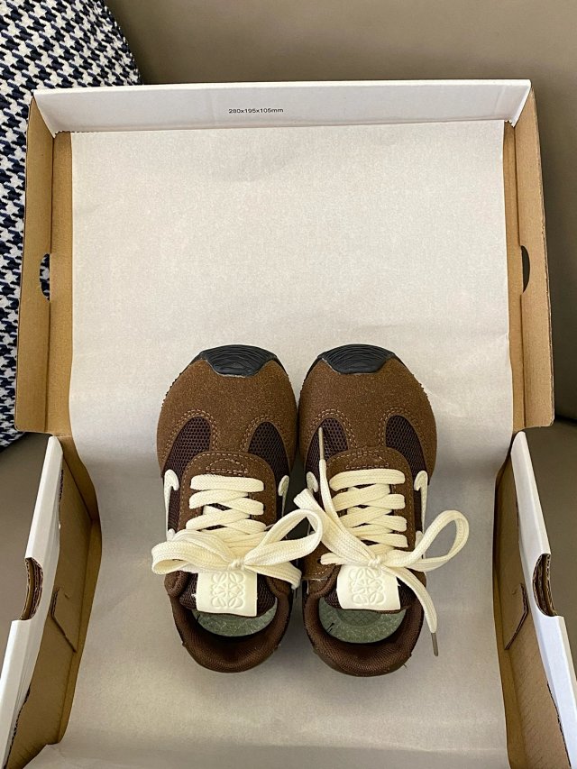 Loewe Children's Shoes: seller detail photo 8