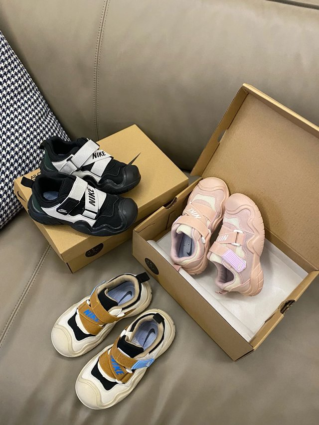 Nike children's Shoes: seller detail photo 10