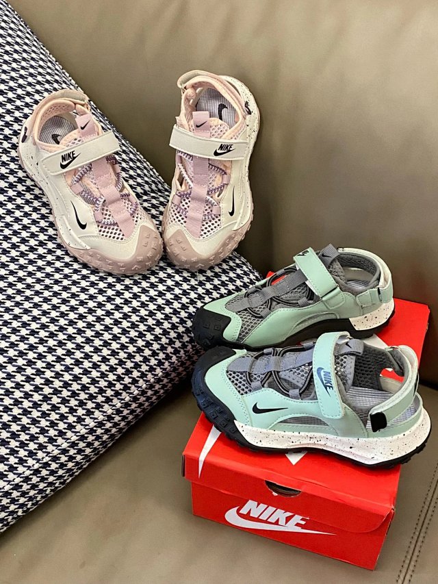 Nike Children's Slippers Shoes: seller detail photo 8