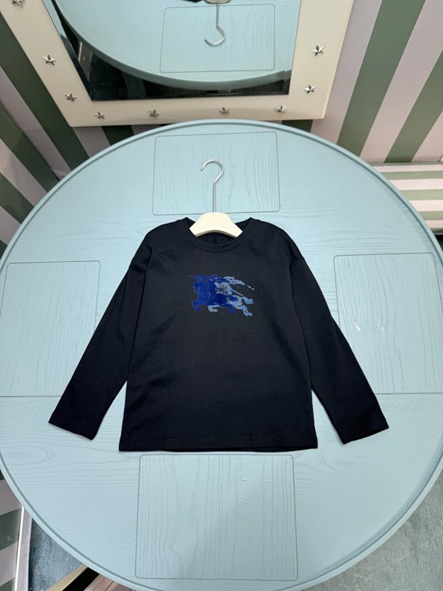 Burberry Children’s Hoodie: seller detail photo 2