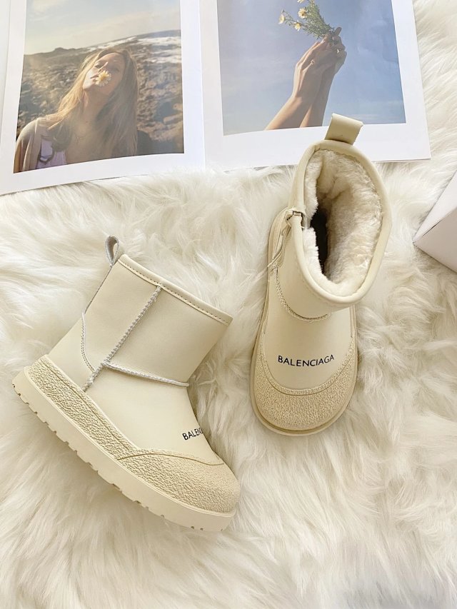 Balenciaga Children's Snow Shoes: seller detail photo 14