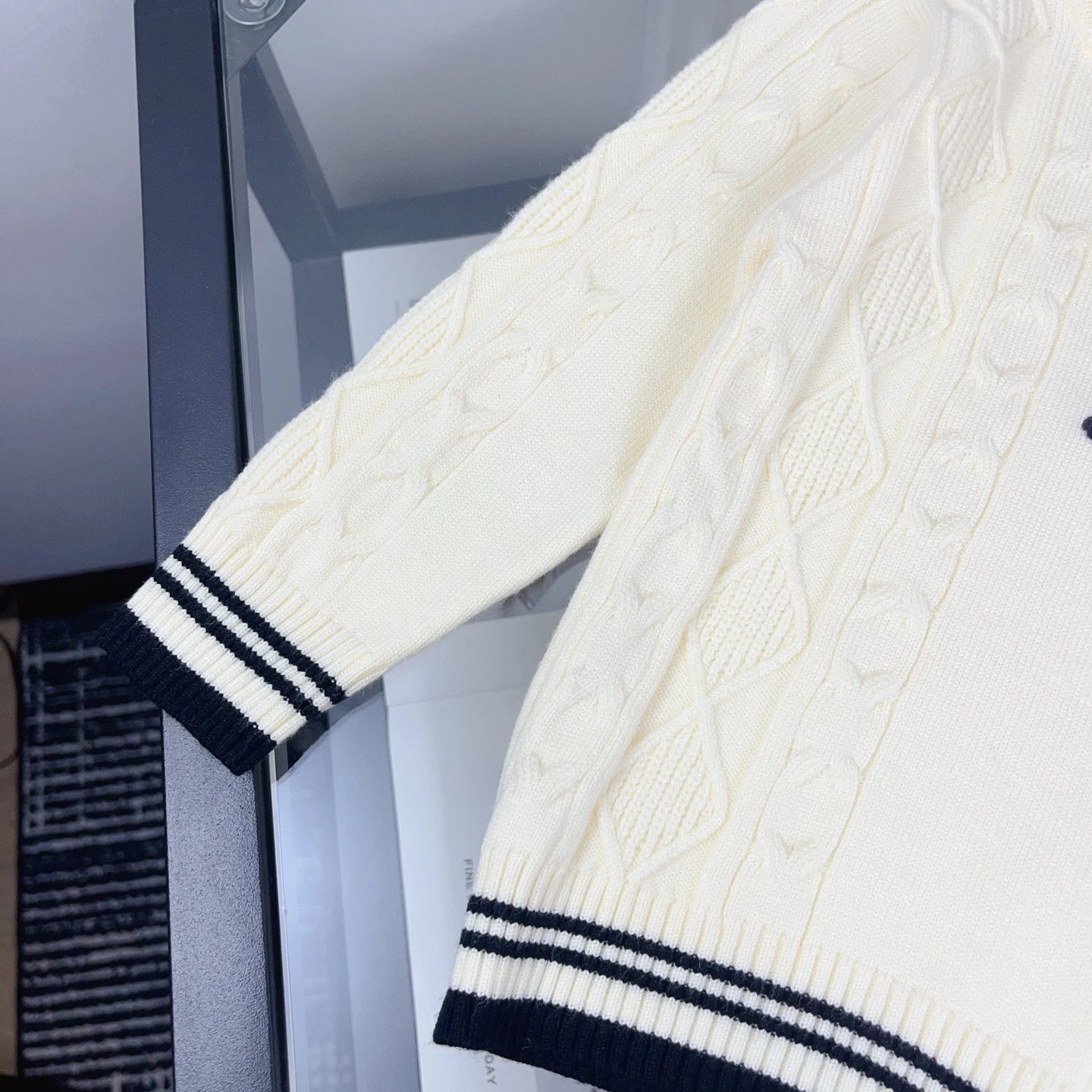 Thom Browne Dachshund Intarsia Knit Cardigan and Pants Set Navy - 8