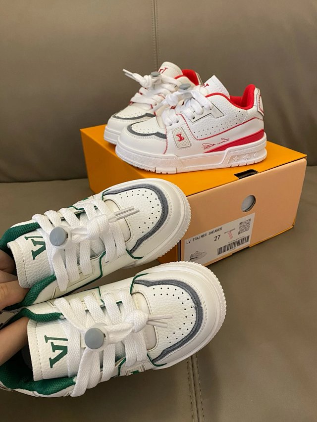 LV Louis Vuitton Children's Shoes: seller detail photo 7