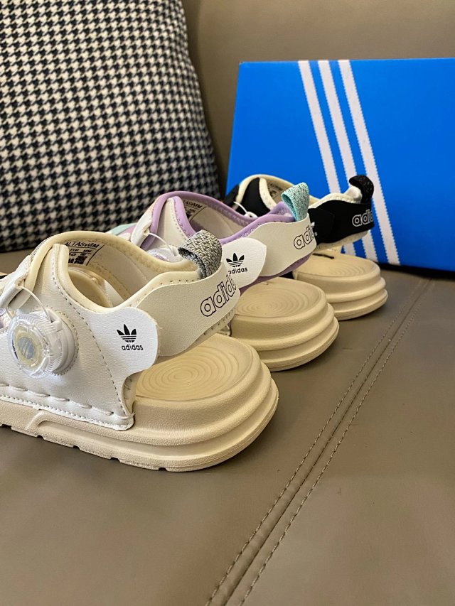 Adidas Children's Slippers Shoes: seller detail photo 6