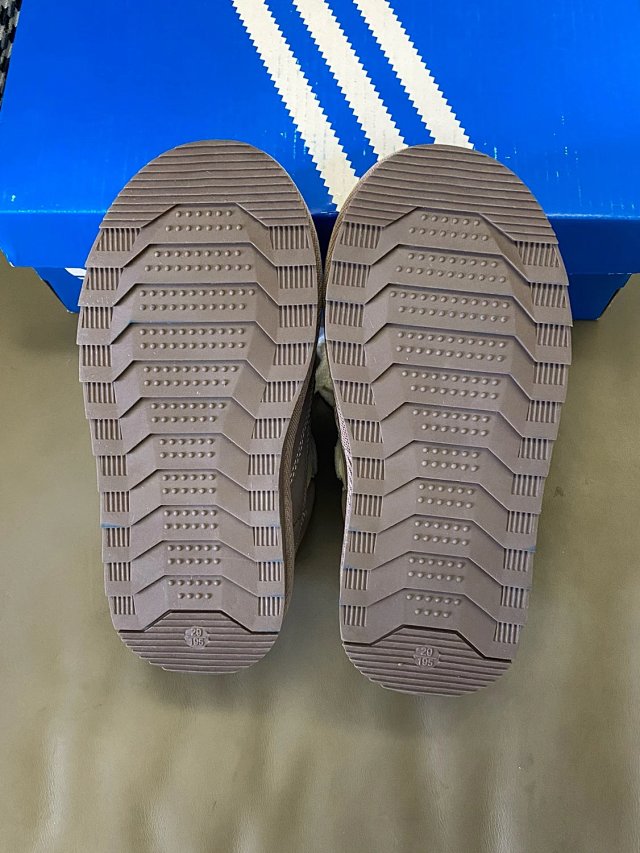 Adidas Children's Shoes: seller detail photo 10