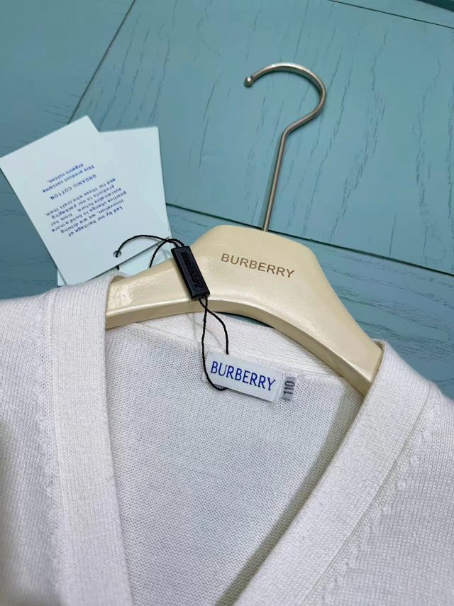 Burberry Children‘s Hoodie: seller detail photo 11