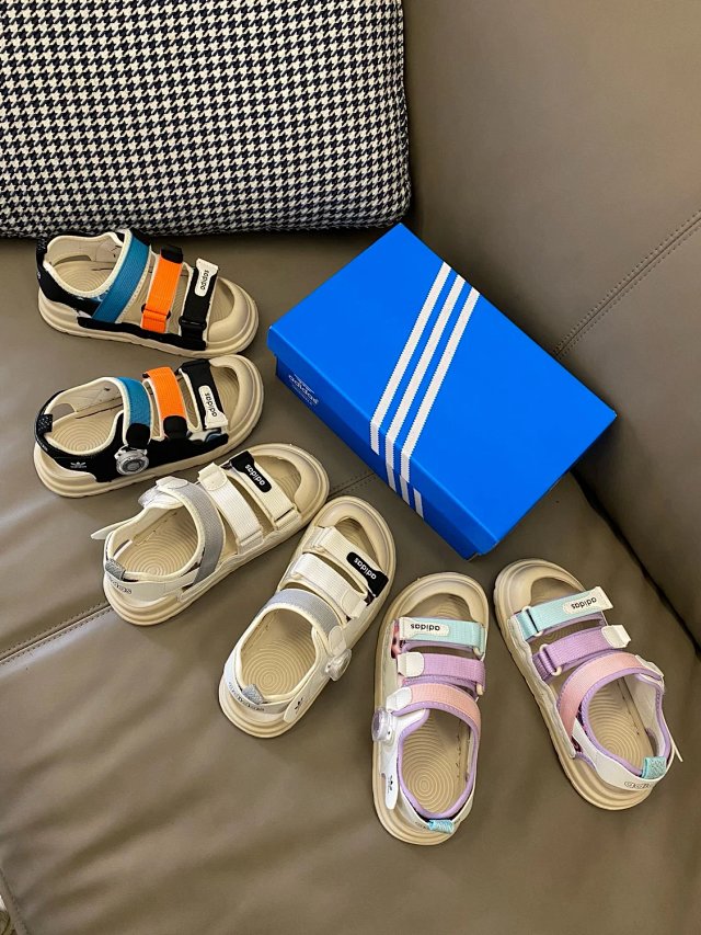 Adidas Children's Slippers Shoes: seller detail photo 7