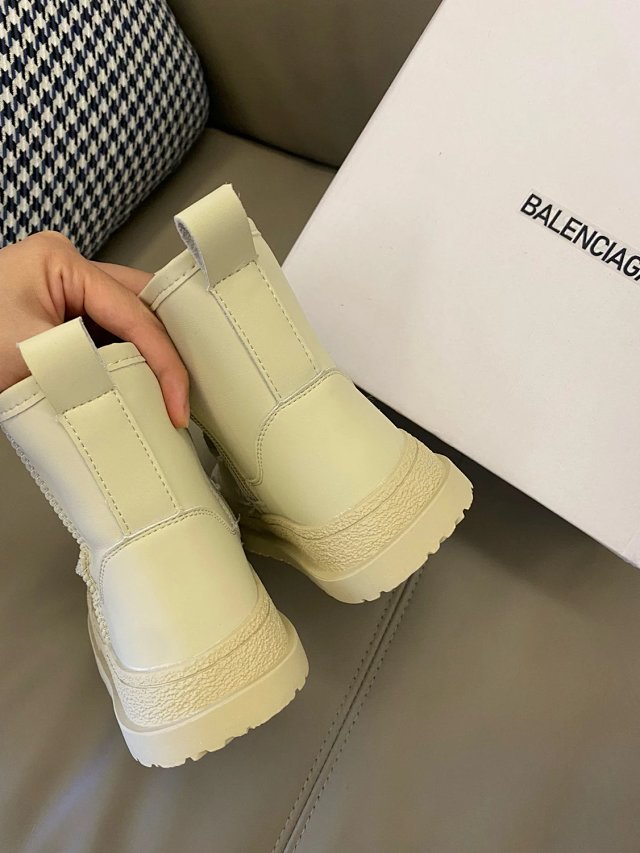 Balenciaga Children's Snow Shoes: seller detail photo 10