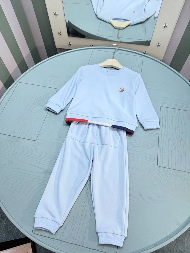 Moncler Children‘s Set: seller detail photo 5