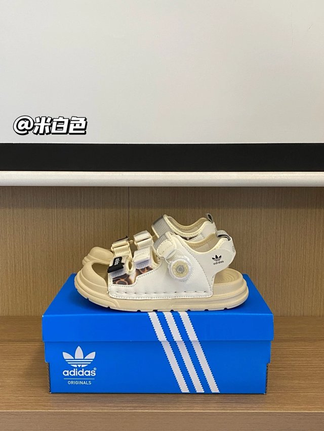 Adidas Children's Slippers Shoes: seller detail photo 13