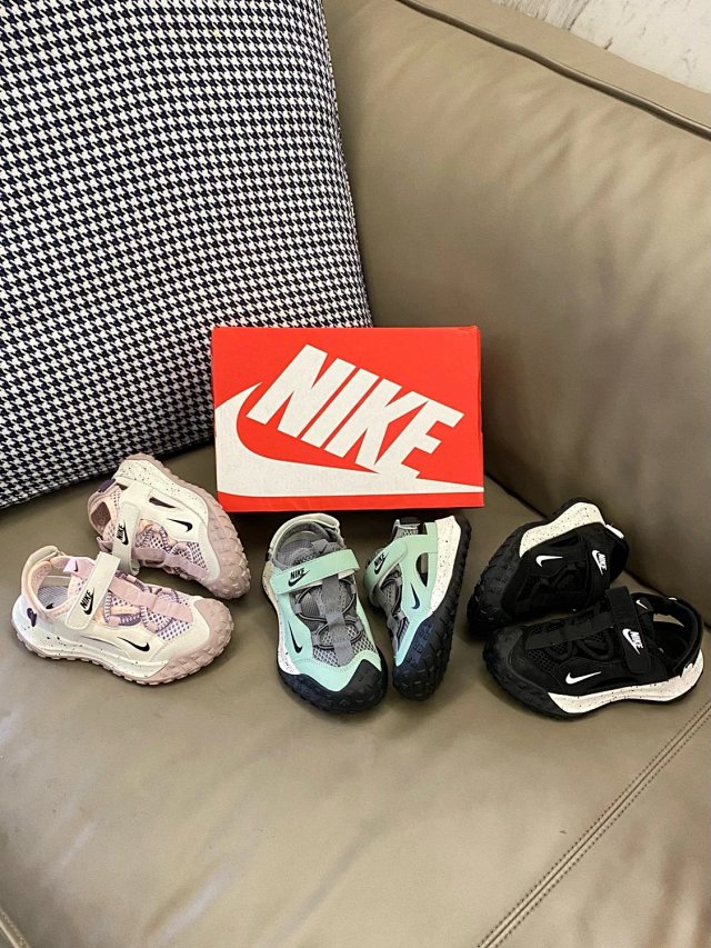Nike Children's Slippers Shoes: seller detail photo 12
