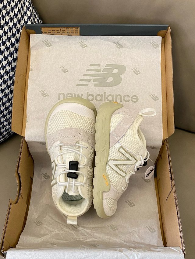 New Balance MT100 children's Shoes: seller detail photo 6