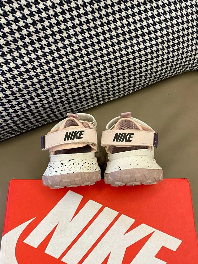 Nike Children's Slippers Shoes: seller detail photo 11