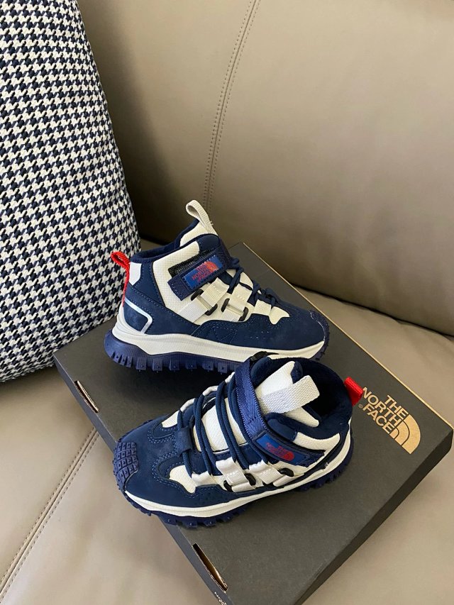The North face children's shoes: seller detail photo 5