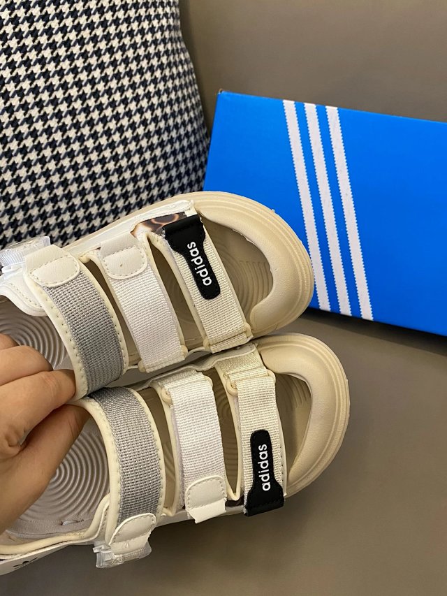 Adidas Children's Slippers Shoes: seller detail photo 9