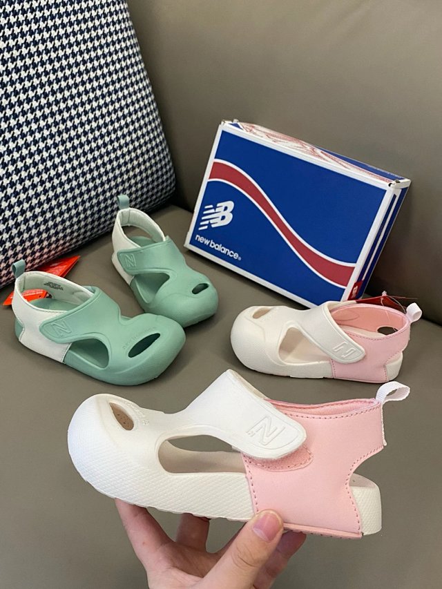 New Balance children's Slippers Shoes: seller detail photo 7
