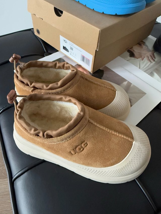 UGG Children's snow boots: seller detail photo 7